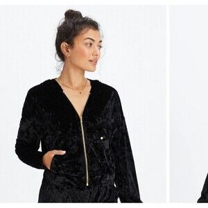 Fabletics Black Velvet Hooded Jacket Golden Details Size Medium Women’s